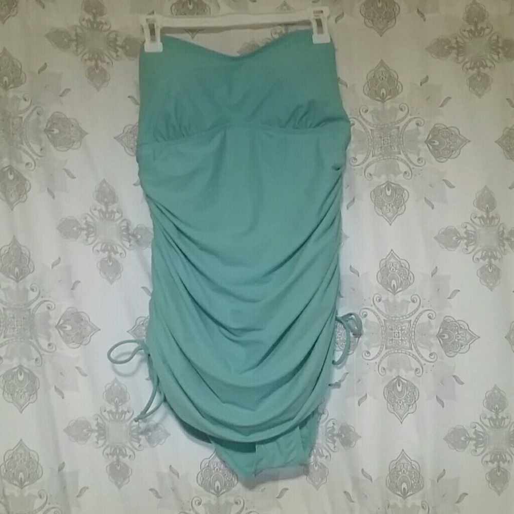 One piece bathing suit
